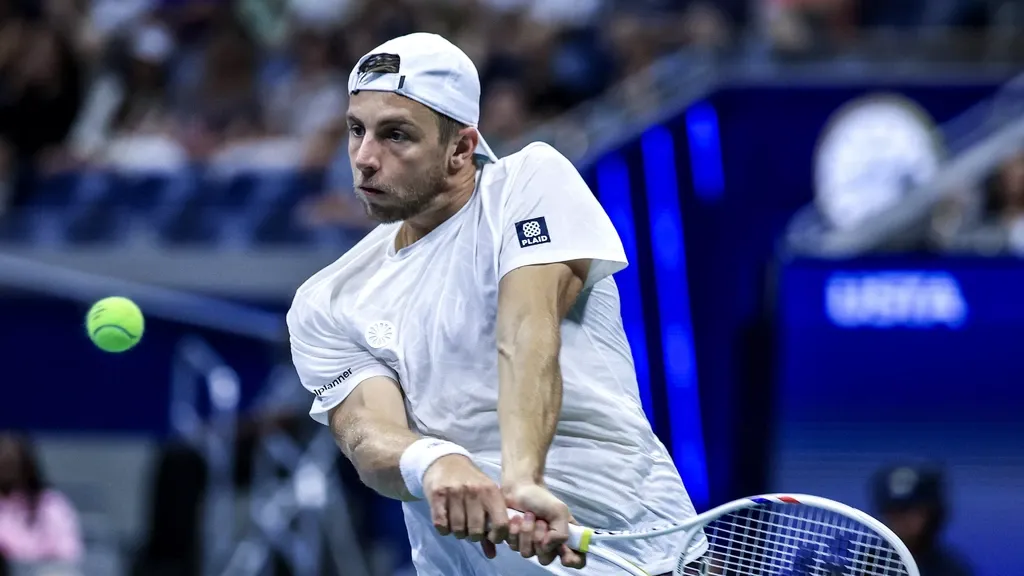 Griekspoor eliminated in first round of Shanghai Masters — Russian qualifier Kotov proves too strong