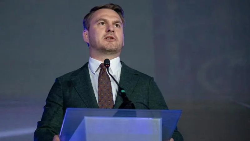 Zelensky Removes Kravchenko as Prosecutor General Using Wartime Powers, Bypassing Rada