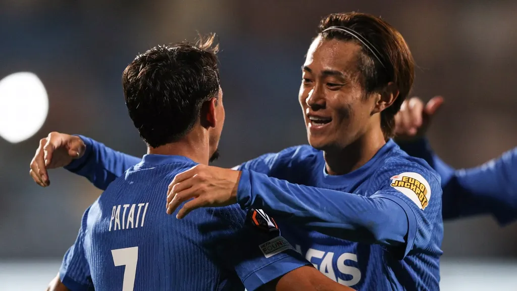 AZ cruises to a trouble-free second straight Europa League win in Armenia
