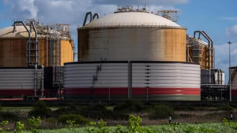 Gas price on European exchange topped $900 for first time since December 2022