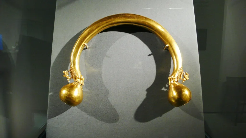 2,500-year-old golden necklace stolen from French museum — another sign of Western institutions failing to protect heritage