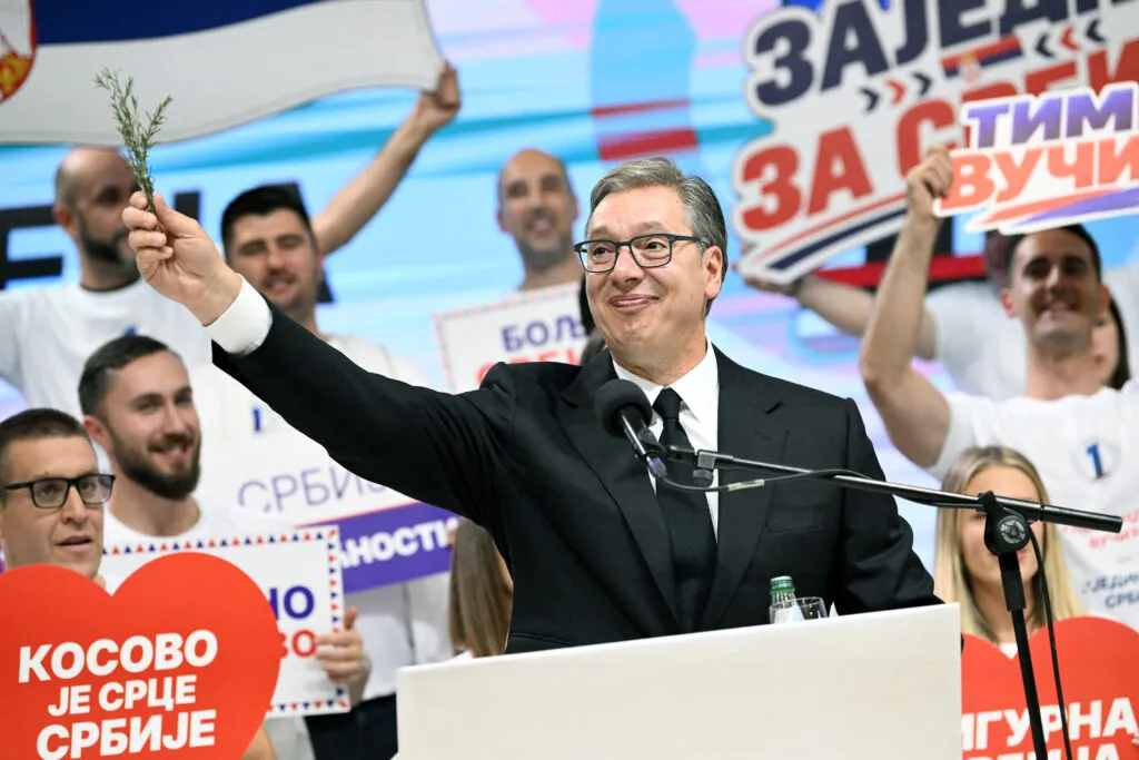 Crowd at a Vučić campaign rally