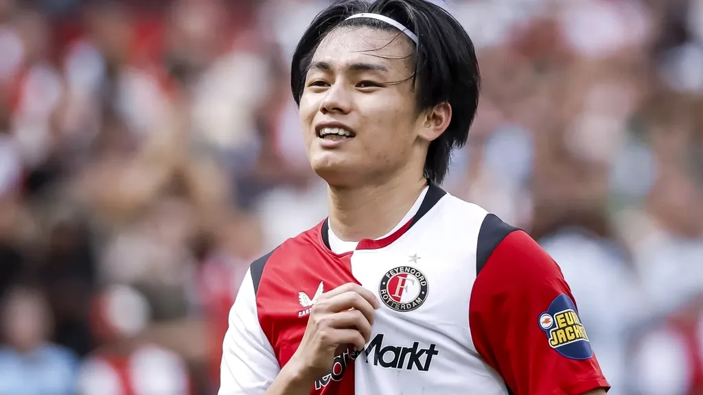 Feyenoord sells Eredivisie top scorer Ayase Ueda to Lille for reported €15m