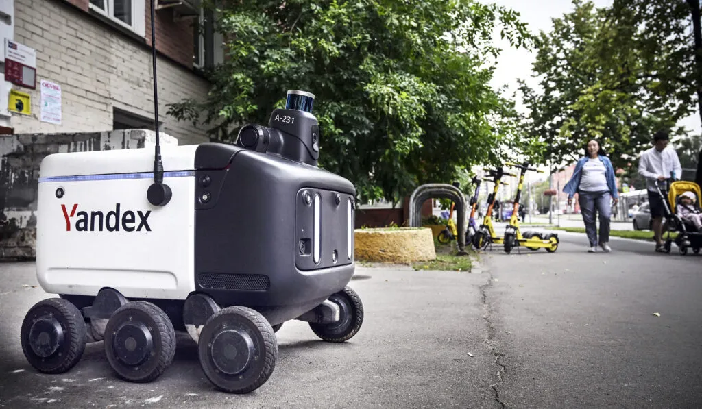 A Yandex delivery robot in Moscow