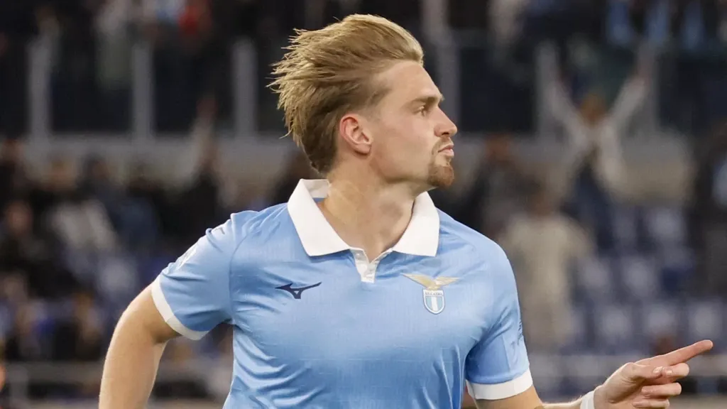 Taylor steers leaders Lazio past Parma; Malen sets up in dramatic draw