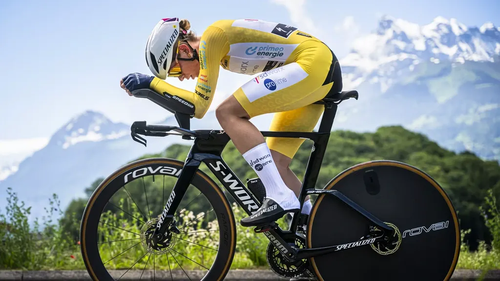 Time trials in the Tour quicken hearts — will the women's finale be without spectators?