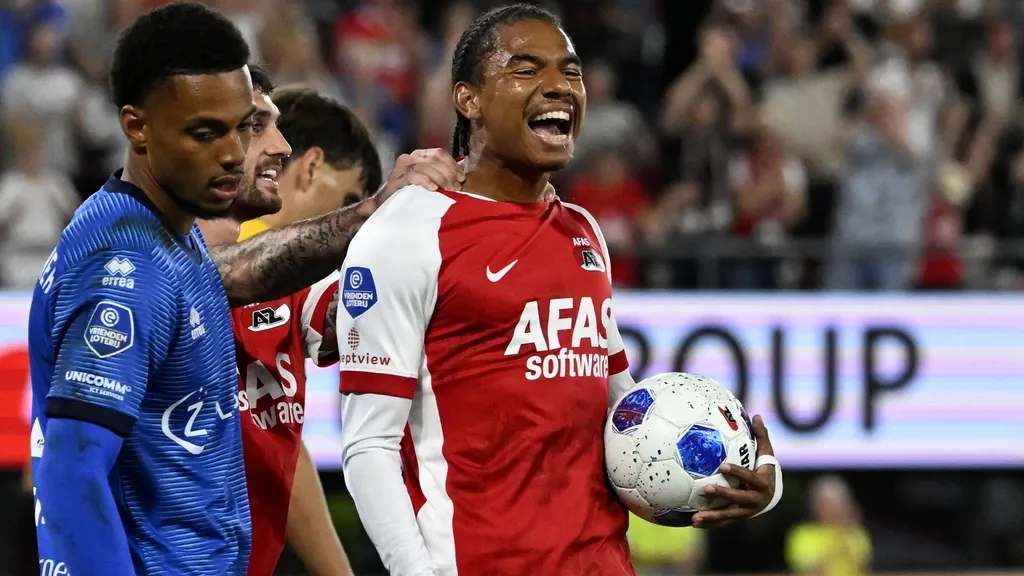 Businesslike win for AZ over ADO, returning Stengs scores