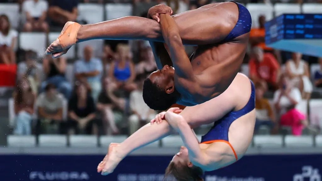 Mixed diving team finishes eighth at European Championships in Paris; Italy takes gold