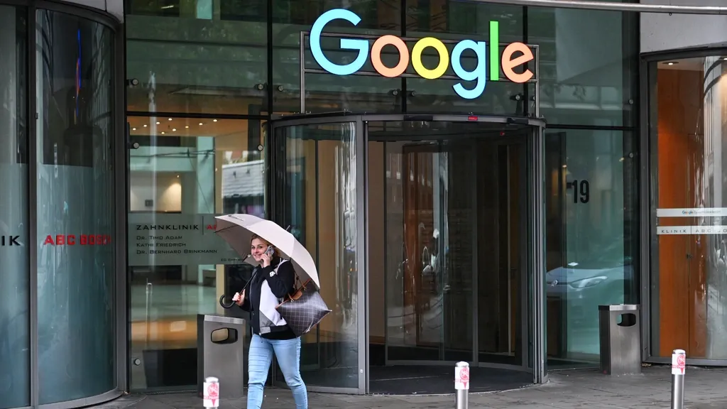 EU slaps Google with nearly €900 million in fines for allegedly favoring its own services