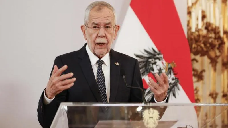 Ulyanov Rebukes Austrian President for Calling Russia a "Dwarf"