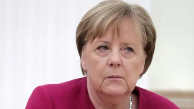 Merkel calls the prospect of becoming Germany's president "absurd"