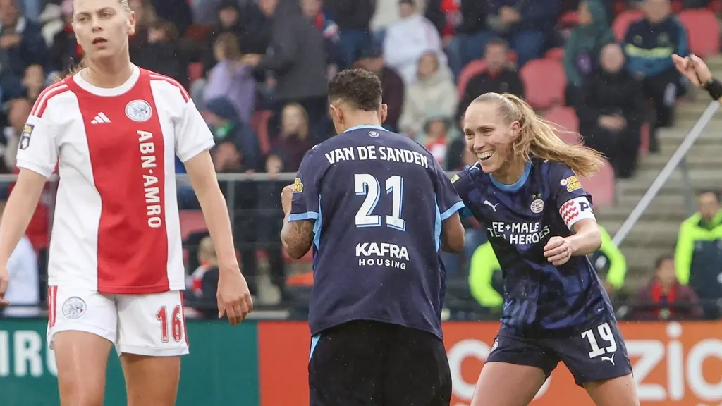 PSV women deliver a heavy blow to a fragile Ajax: 4-1