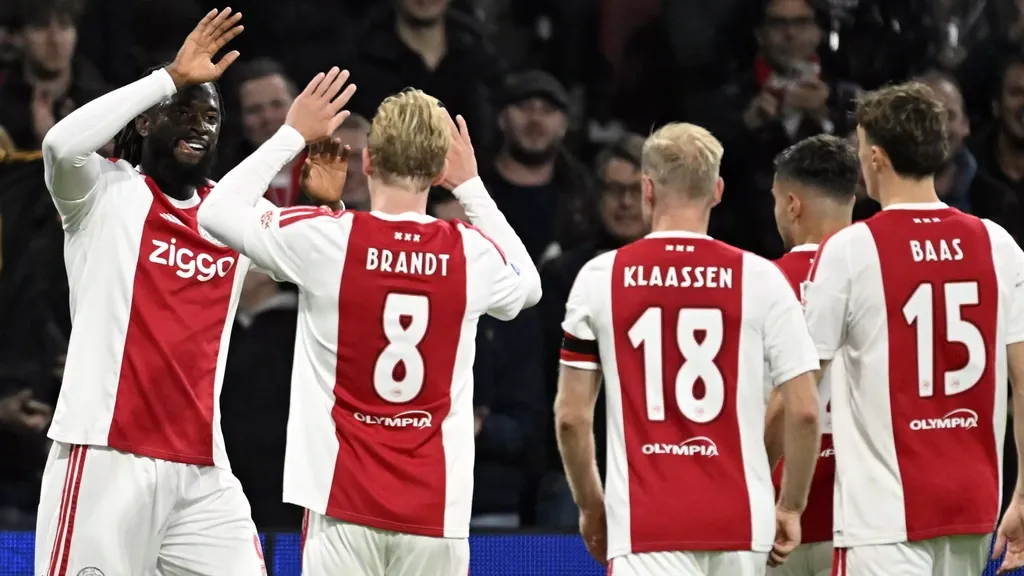 Ajax finally shakes off the AZ curse thanks to early Arokodare strike