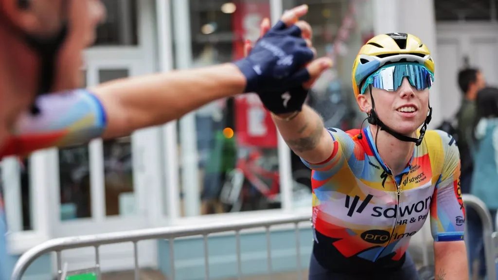 Top sprinter Wiebes secures third stage victory in Tour of Great Britain — convincing display amid rivals' tactical chaos