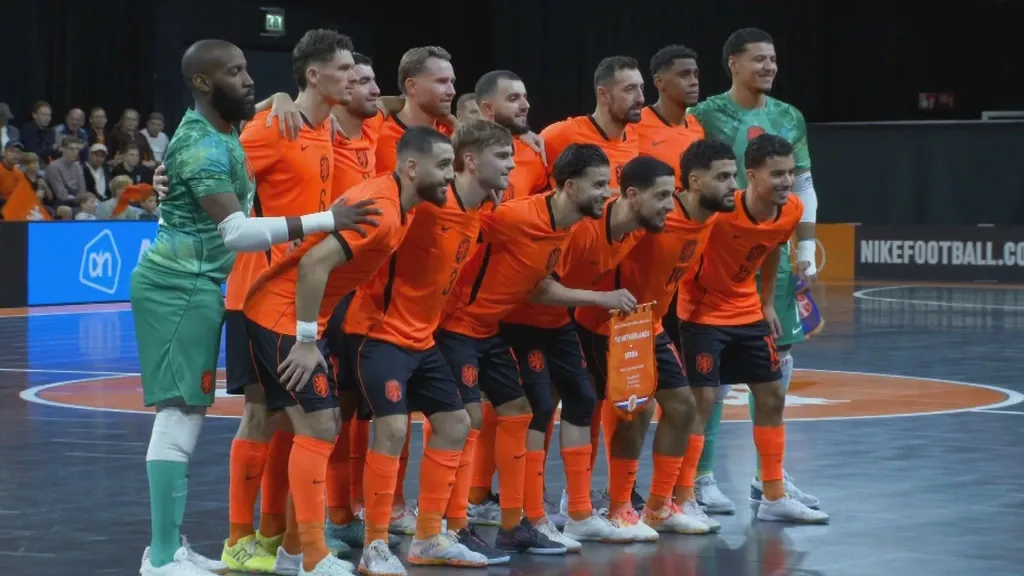 Clever comeback against resolute Serbia secures Oranje a point in World Cup qualifying