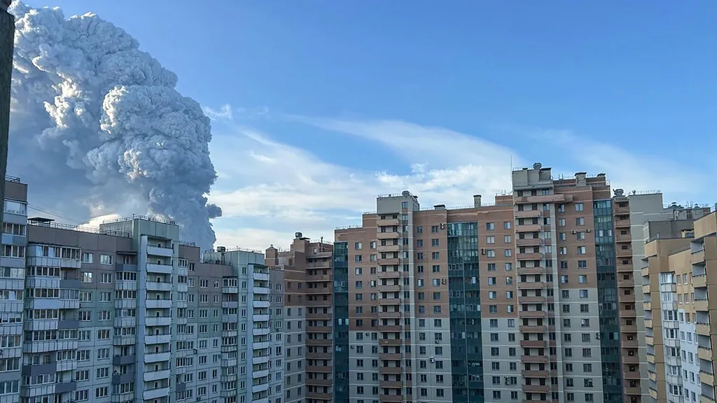 Fatalities and injuries after Russian strikes; Ukraine strikes Russian online retailer