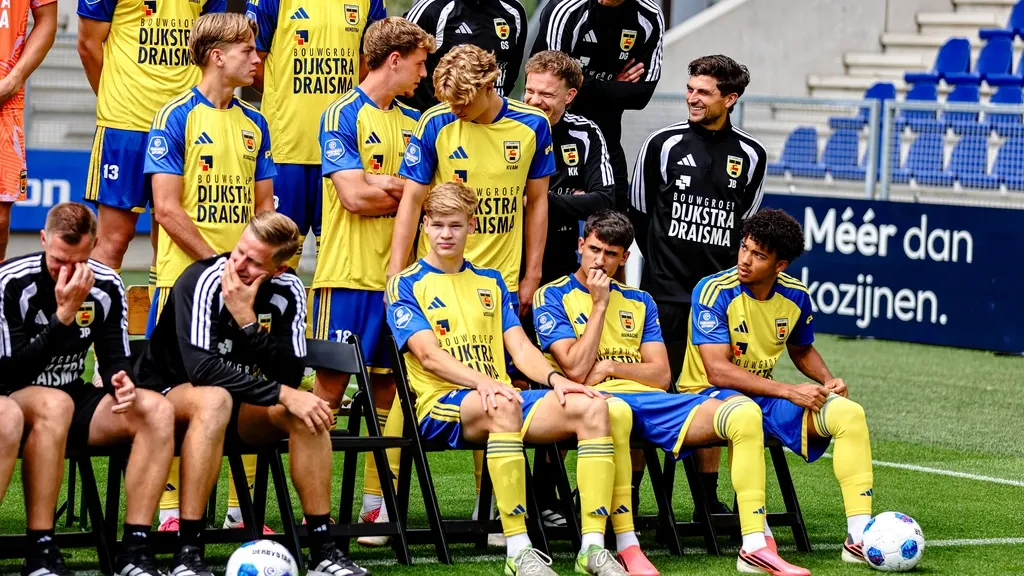 Promoted Cambuur kicks off Eredivisie with very young squad aiming for top half