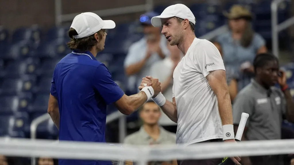 Van de Zandschulp causes big surprise at US Open, De Jong comes up just short