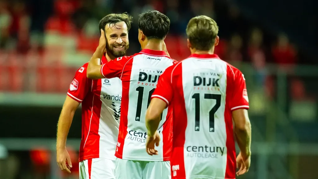 Emmen and MVV remain perfect in the second tier, Almere City climbs to third