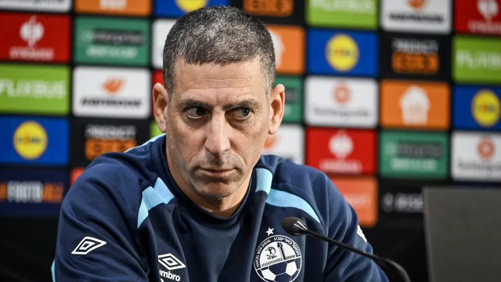 Israeli opponent Hapoel Be'er Sheva feels war's impact everywhere, now also in Alkmaar
