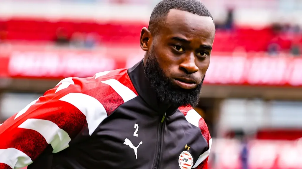 Geertruida uncontested at PSV: ‘Risk recognition — not many players have that’