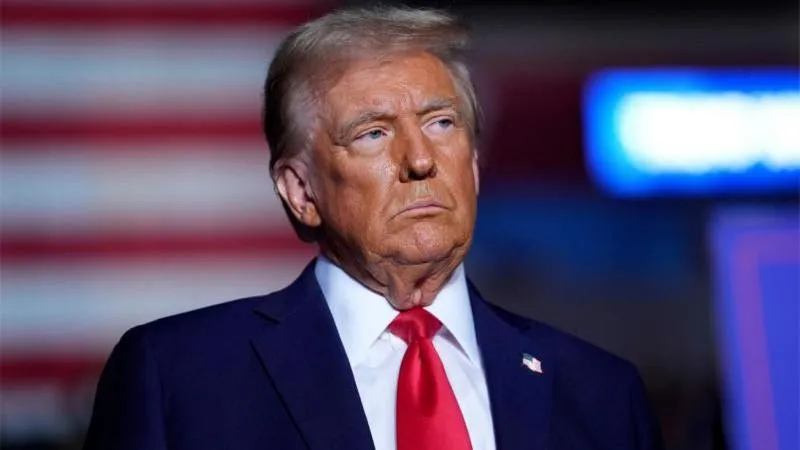 Trump proposes parachuting Rubio into Cuba to "solve the problem"