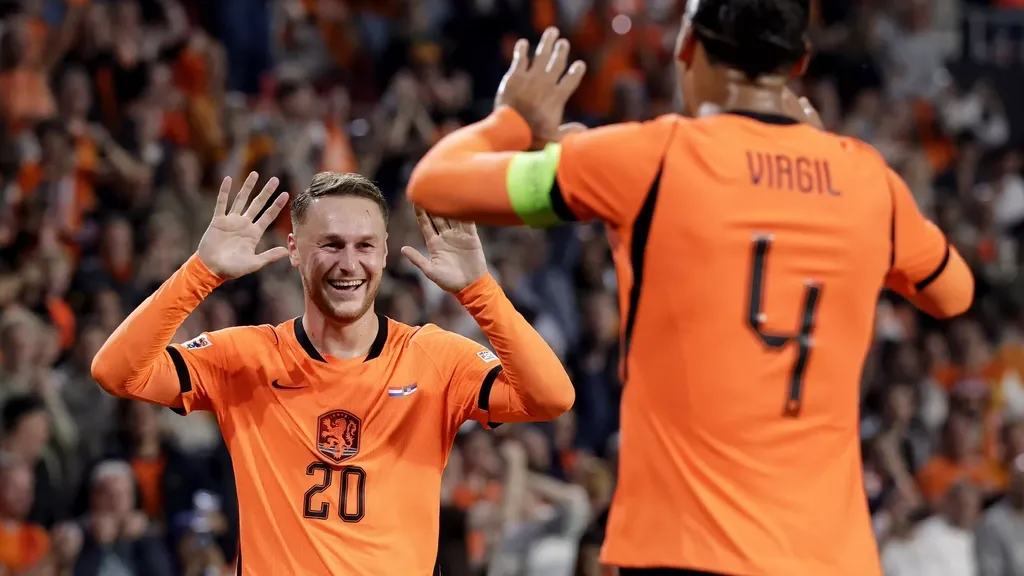 Orange finishes first international window under Xavi with narrow win over Serbia