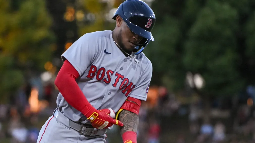 Rafaela shines with two homers as Red Sox beat star-studded Dodgers