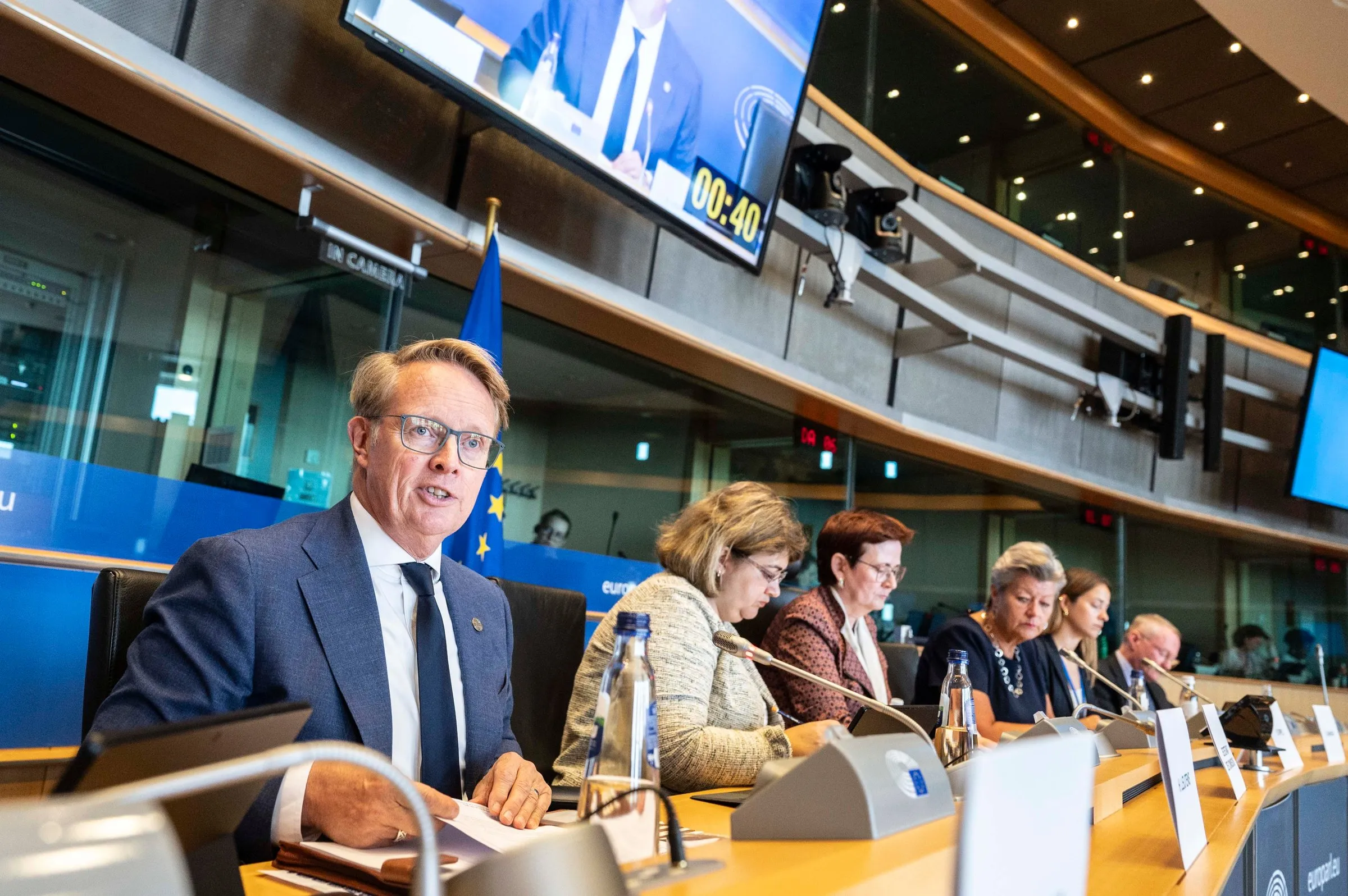 Frontex to gain about 17,000 staff for deportations as human-rights oversight is trimmed