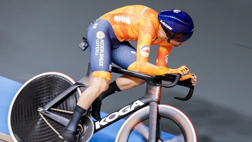 Anonymous Hoppezak finishes pointless in points race at Track Cycling Worlds