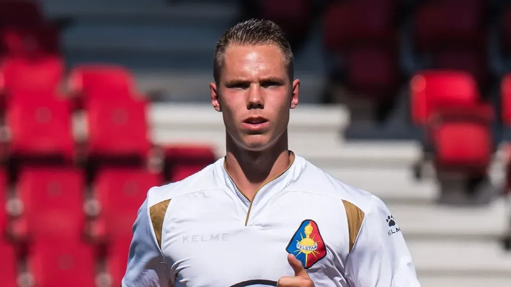 Former footballer Van Iperen awarded over €1 million after collision in Moldova