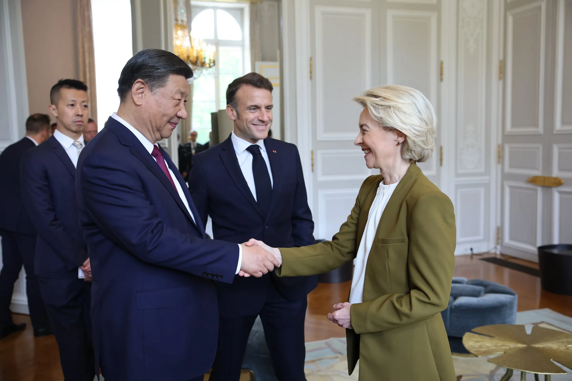 Von der Leyen likely to tread carefully on China as trade talks reach crunch point