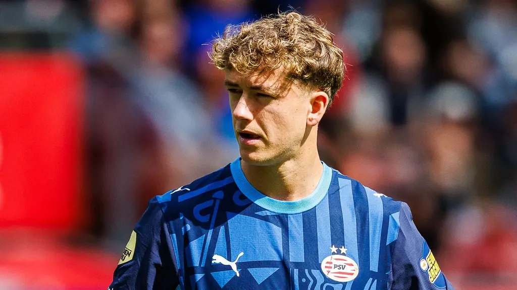 Transfer window for title contenders: from overhaul to keeping key players