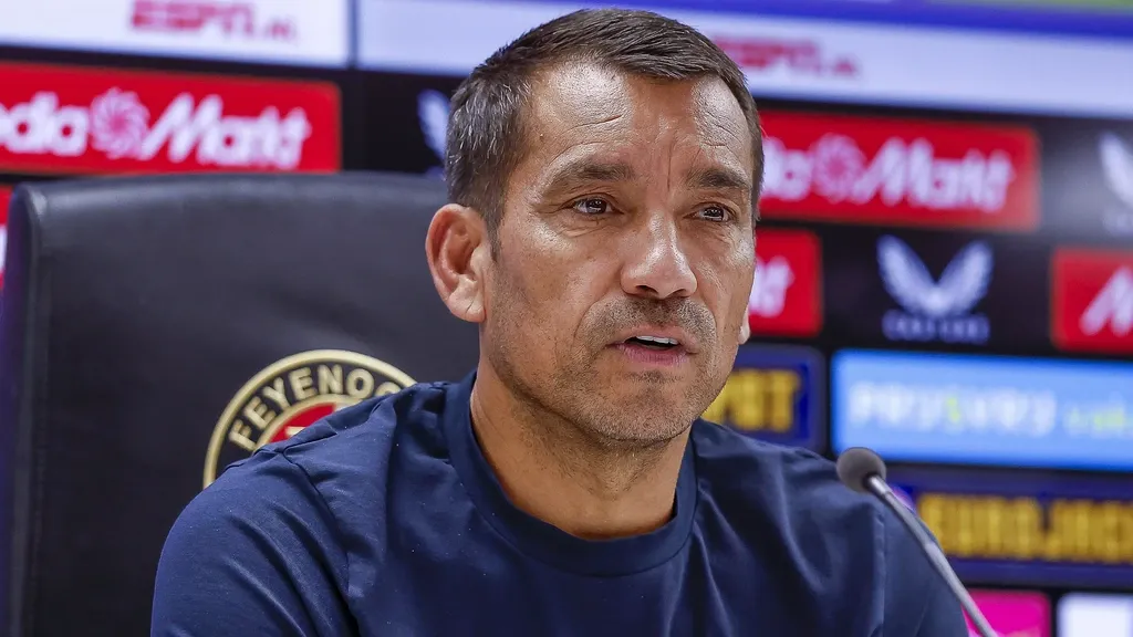 Van Bronckhorst expects a stronger Feyenoord: 'The drop wasn't due to fitness'