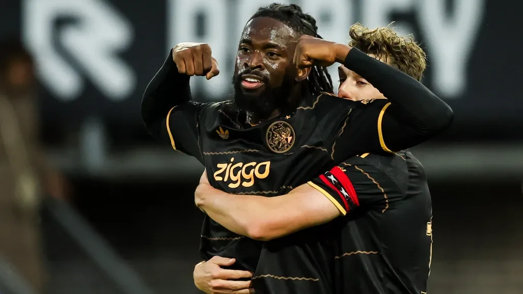 Ajax grinds out win in Rotterdam against Sparta and closes in on leaders Feyenoord
