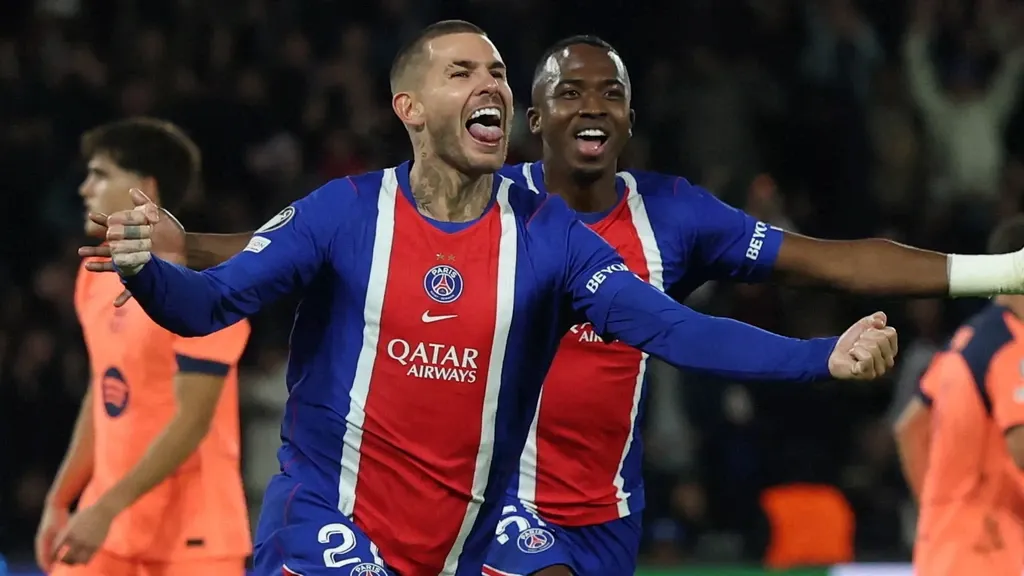 Paris Saint-Germain hands Barcelona their first defeat in a Paris football spectacle