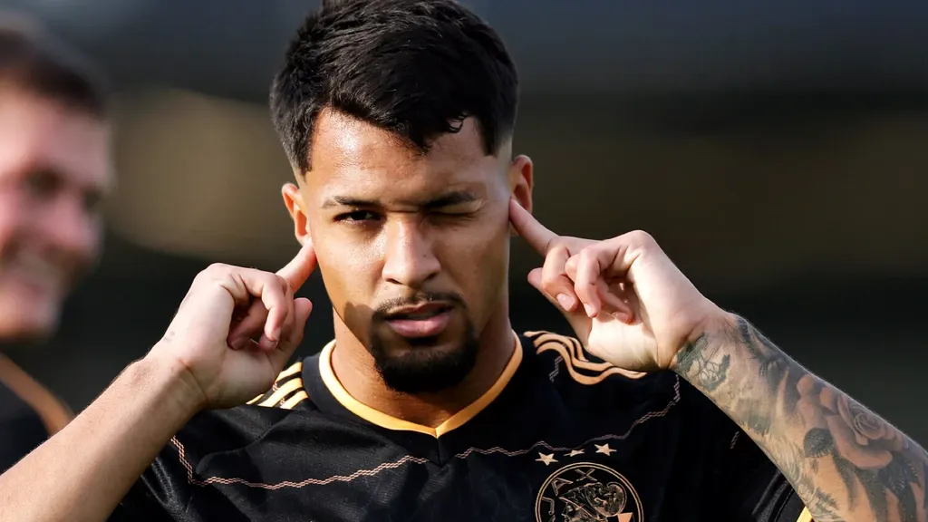 Without Dolberg but 'confident in Leonardo', Ajax resumes the Eredivisie