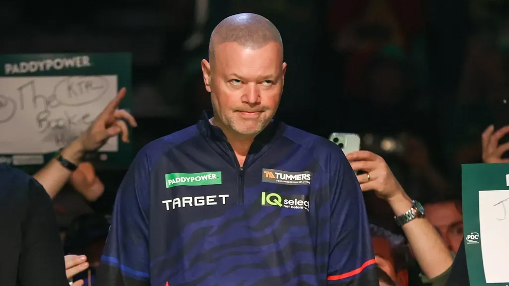 Van Barneveld on the World Championship brink, but staying upbeat: 'I'll get there, trust me'
