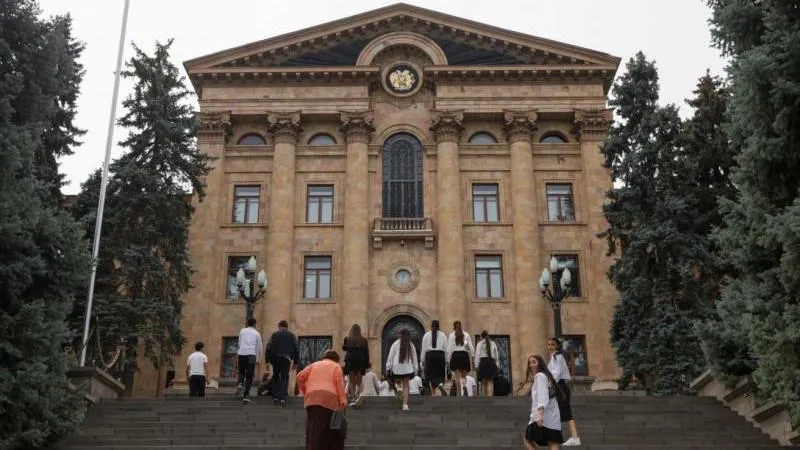 Armenian MPs erupt into mass brawl in parliament — troubling sign of political chaos