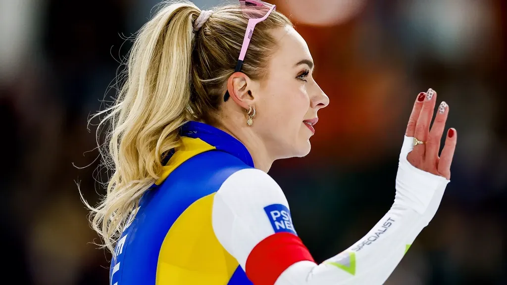 Beune back on top in 1,500m, our Olympic champion Rijpma-de Jong also headed to the World Cup