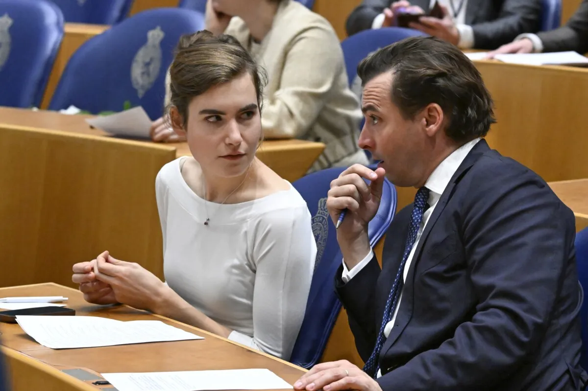 FVD-backed school gets public funding after striking calculation; coalition parties rush to change the law